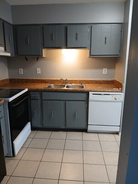 Building Photo - 2814 Los Gatos Ct