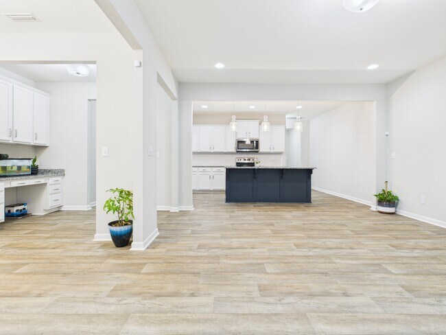 Building Photo - 5939 River Mdw Ct