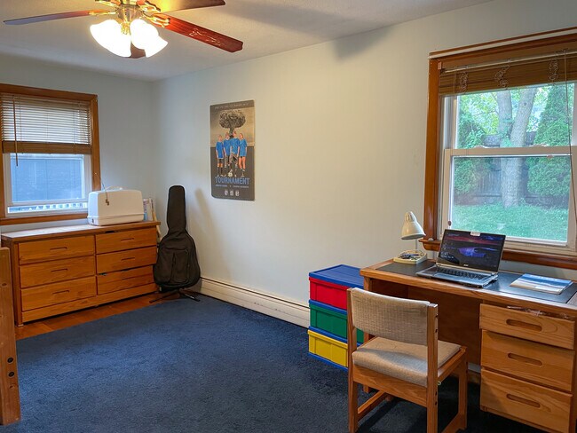 Building Photo - 24 Sunset Rd