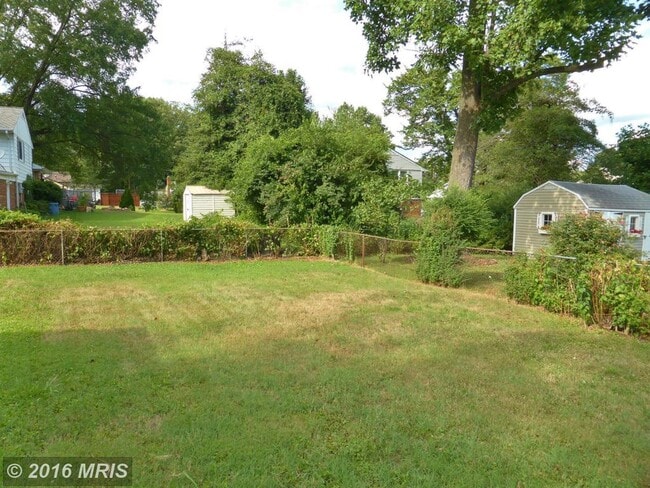 Building Photo - 5208 Heming Ave
