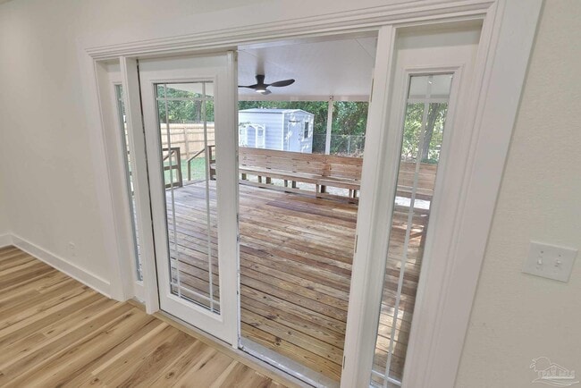 Building Photo - 3795 Summer Dr