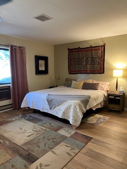 Master Bedroom - 1926 White Cloud Ln