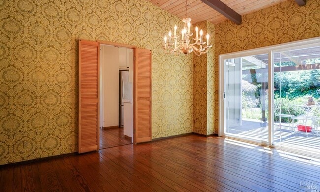 Building Photo - 3 Oak Grove Way