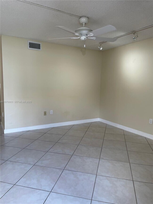 Building Photo - 1301 SW 124th Ct