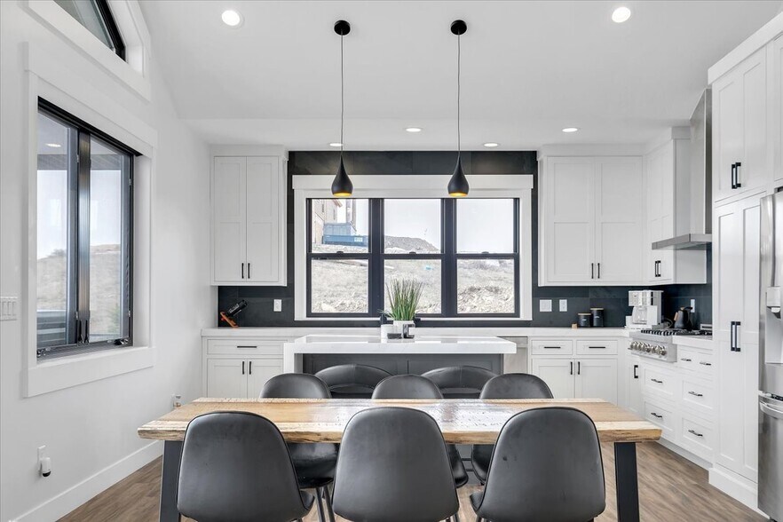 Building Photo - 1237 Sculpin Loop