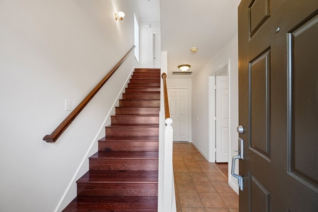 Building Photo - 1727 Hadley St