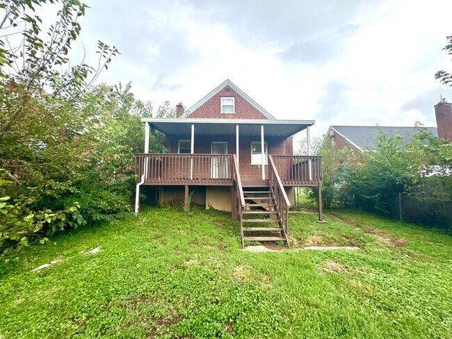 Building Photo - 1379 Adams Rd
