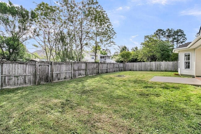 Building Photo - 1004 Cobblestone Blvd