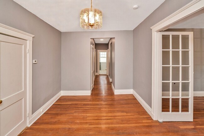 Building Photo - 146 Homestead St