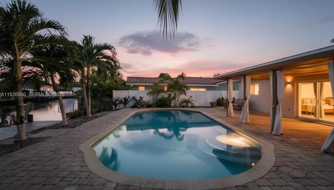 Building Photo - 1478 NE 57th St