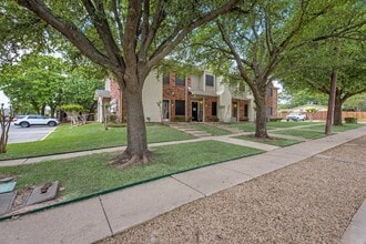 Building Photo - Evergreen Condominiums