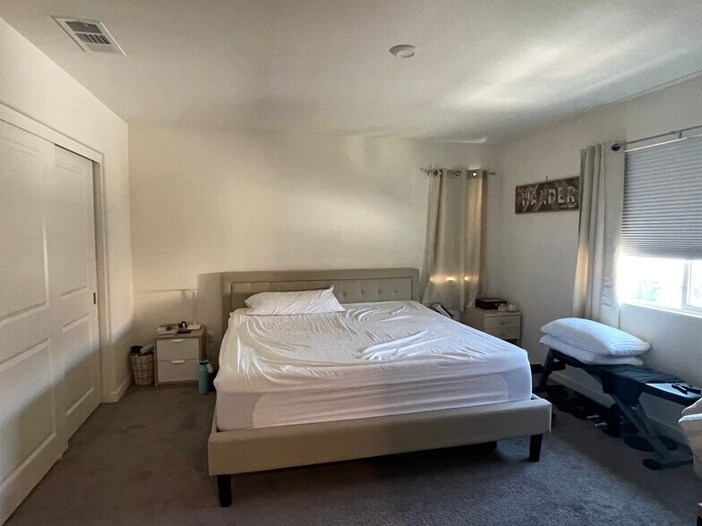 Building Photo - 27474 Basalt Way