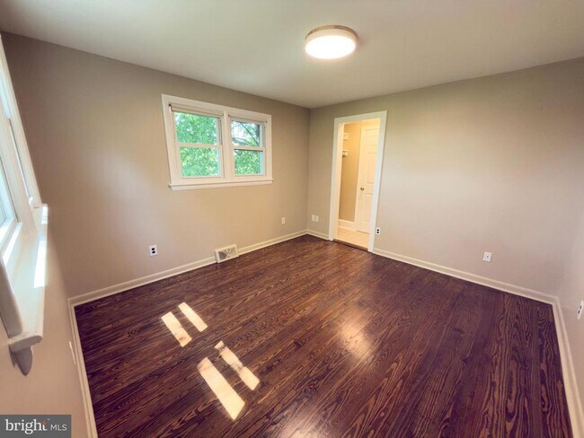 Building Photo - 23094 Wolver Hill Ln