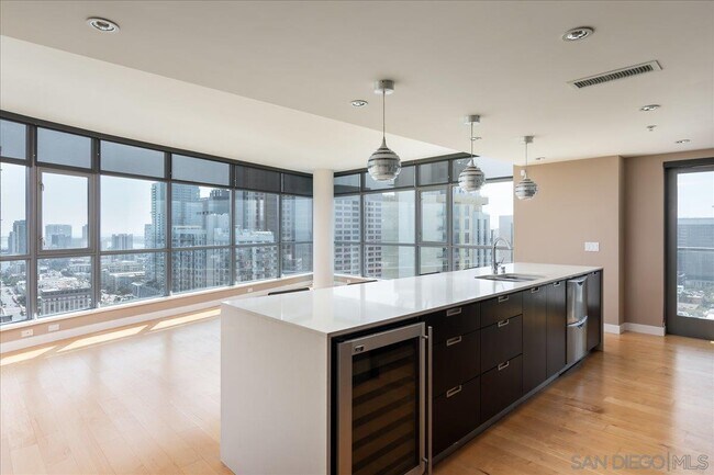 Building Photo - 1441 Ninth Ave