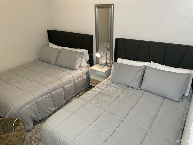 Building Photo - 5112 W Expy 83