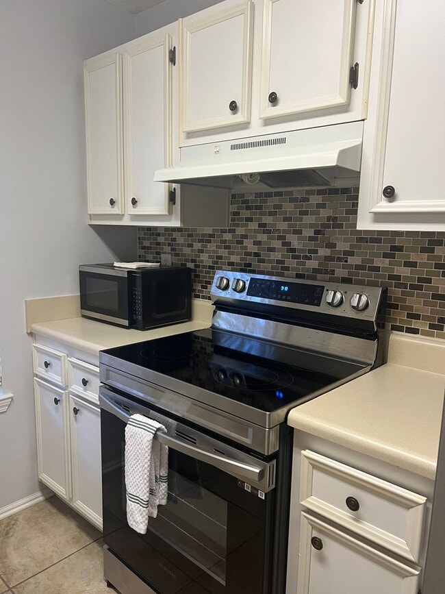 Building Photo - Great First Floor Condo in the Reserve at Woodbridge