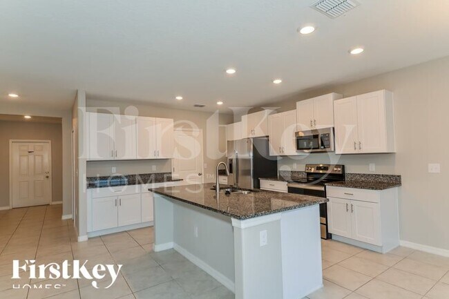 Building Photo - 806 Timeless Moss Dr