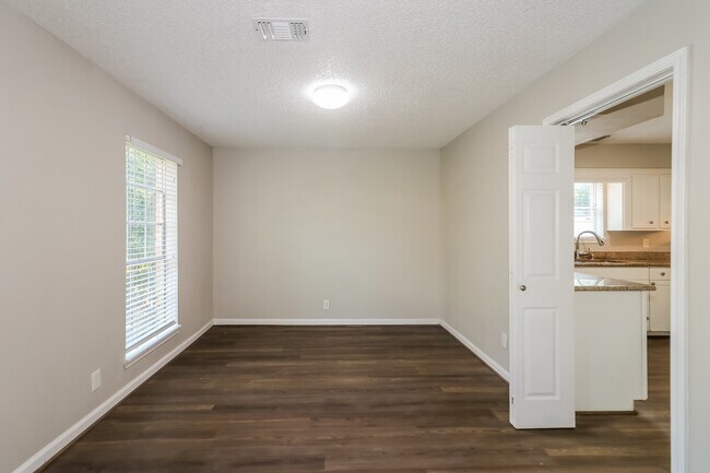 Building Photo - 10530 Jaycreek Dr