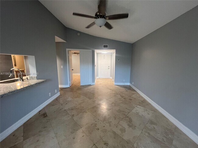 Building Photo - 9777 Westview Dr