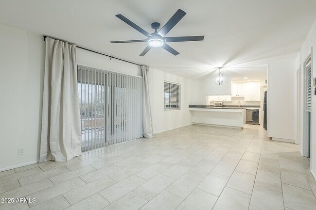 Building Photo - 125 E Papago Dr