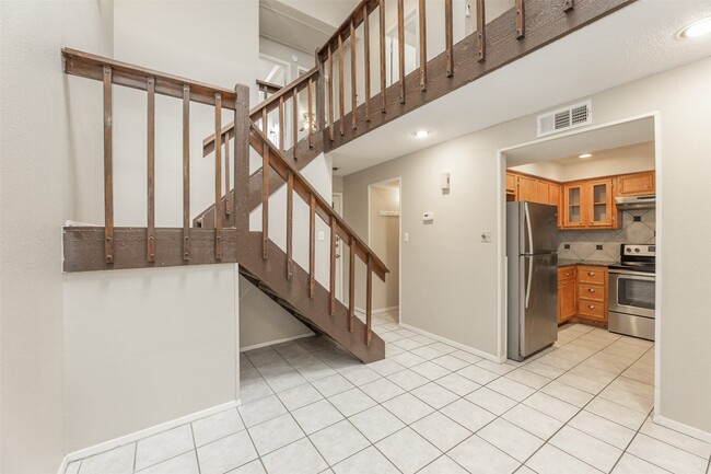 Building Photo - 12926 Greenway Chase Ct