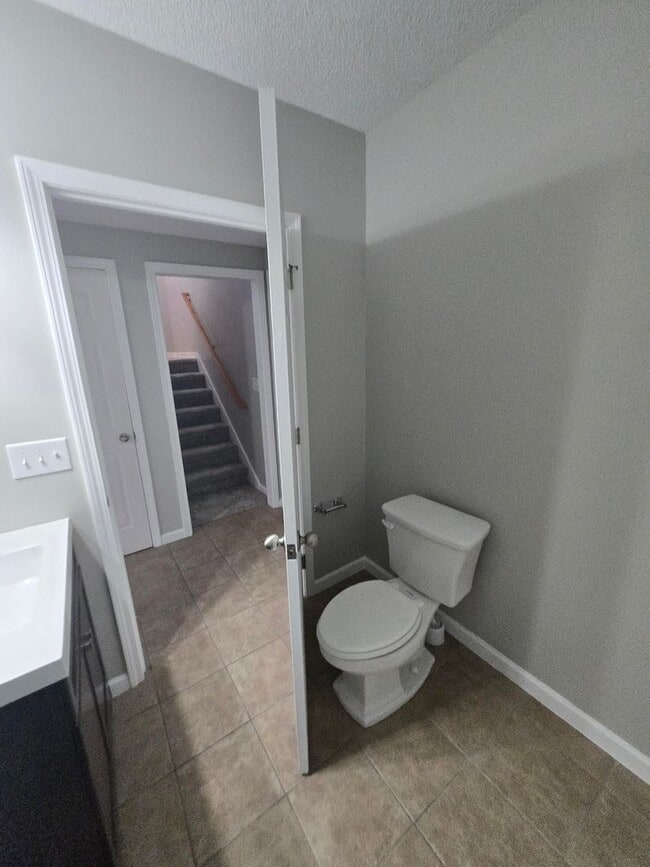 Building Photo - Charming 3 Bedroom Home in Historic Jonesb...