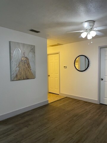 Building Photo - 408 E McKay St