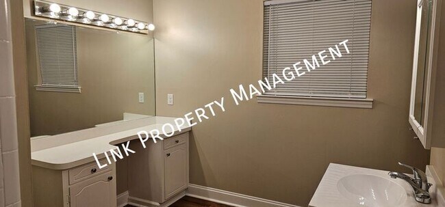 Building Photo - 7183 Holland Ln