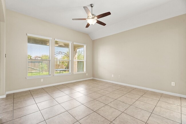 Building Photo - 4713 La Escalona Dr