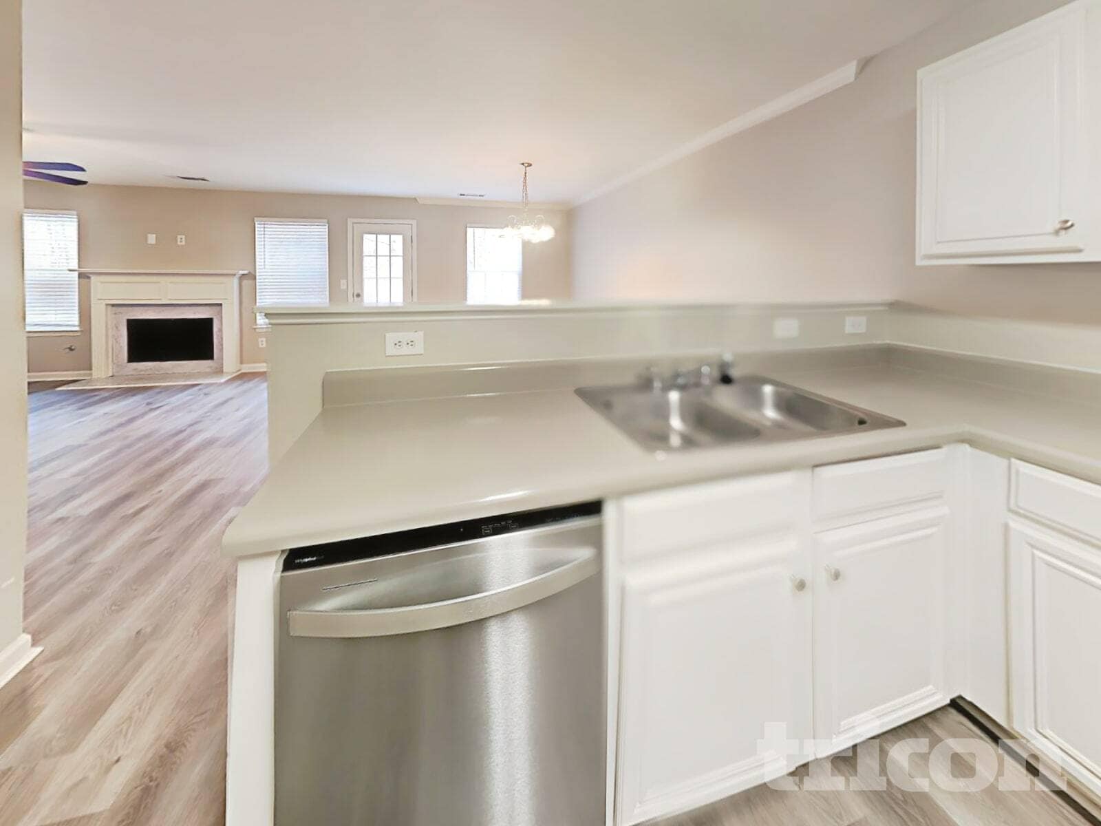 Building Photo - 128 Hidden Creek Dr