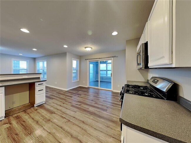 Building Photo - 10065 42nd St NE