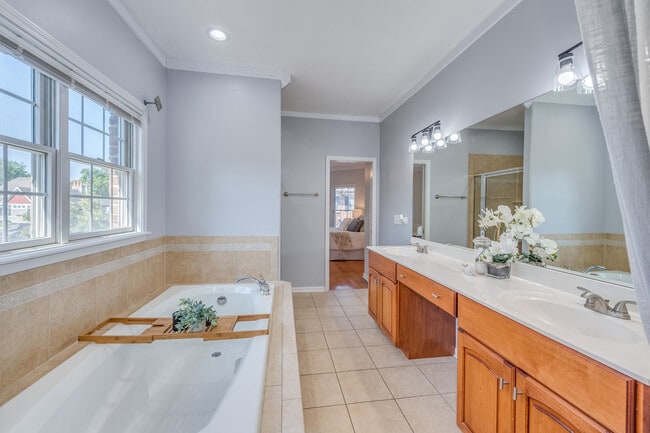 Building Photo - 243 Boxcar Ave