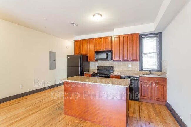 Building Photo - 1826 W Norris St