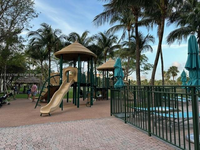 Building Photo - 19501 W Country Club Dr