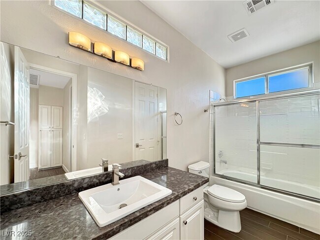 Building Photo - 1352 Fox Acres Dr