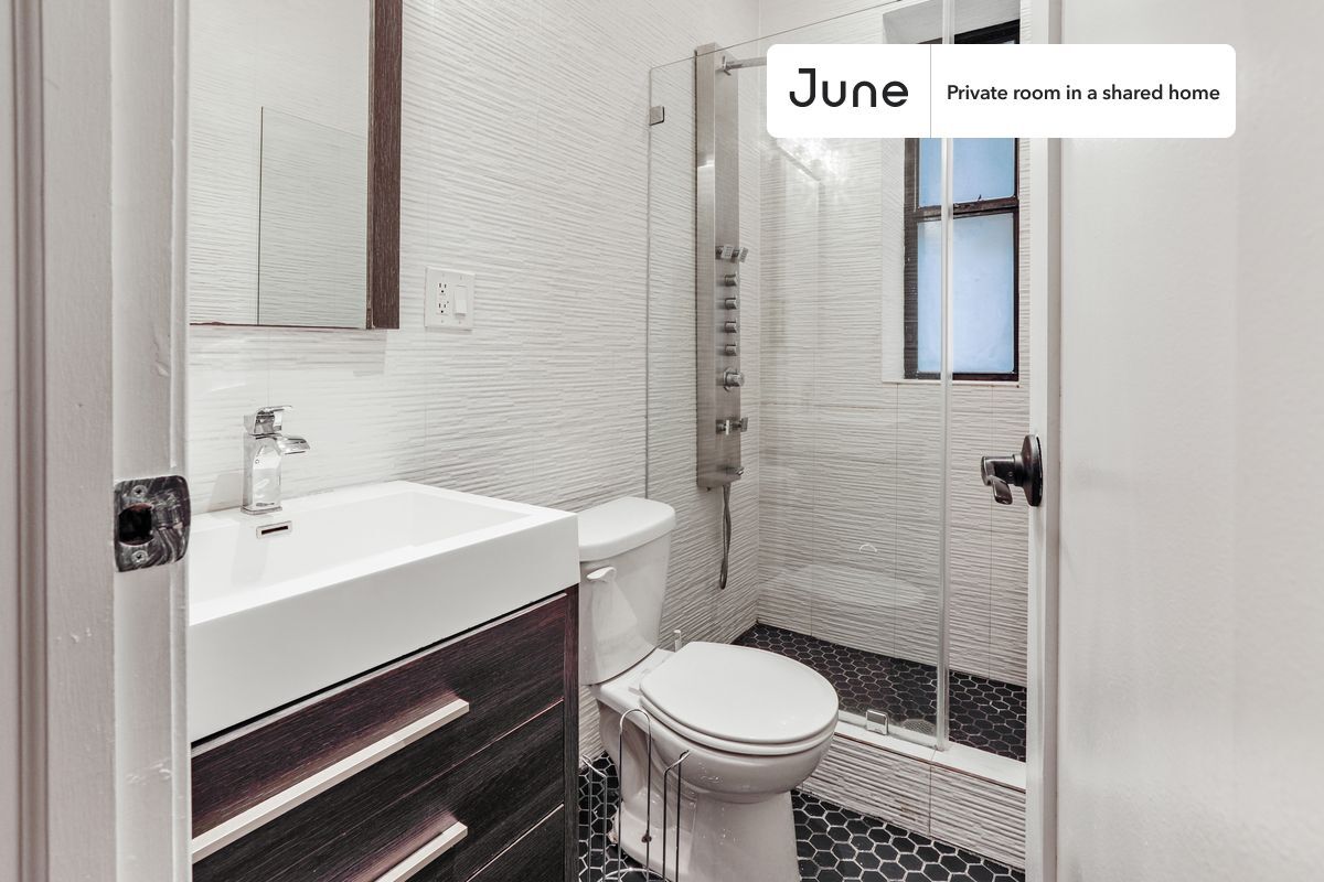 Building Photo - Room in Shared 3 bed/2 bath home in East Harlem