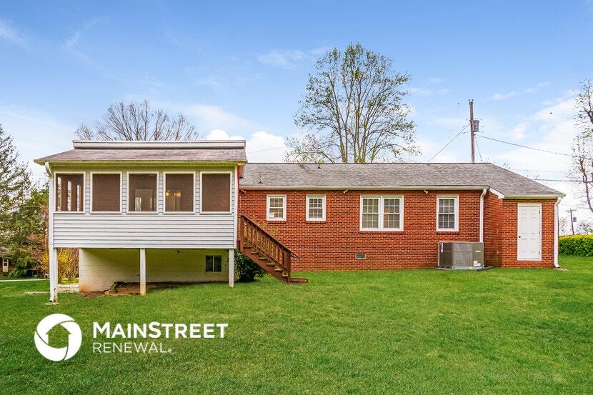 Building Photo - 212 Meadowview Dr