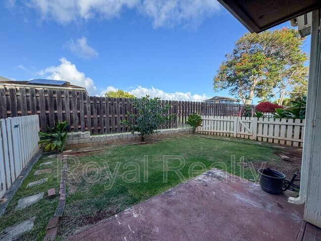 Building Photo - 94-1465-1465 Waipio Uka St
