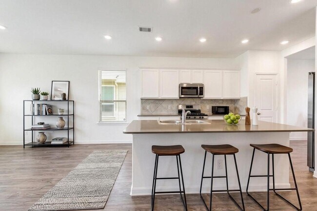 Building Photo - 5511 Downie Draw Ranch Trail