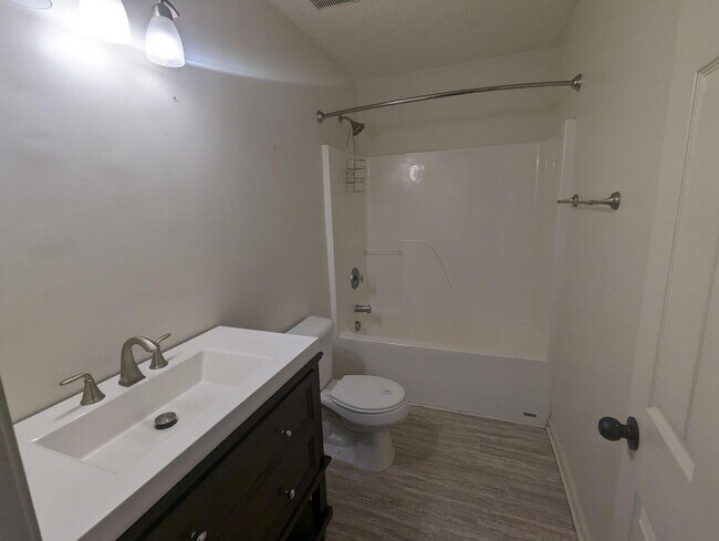 Building Photo - 2349 Lonan Ct