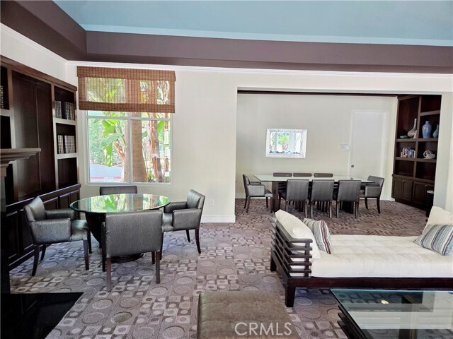 Building Photo - 2233 Martin