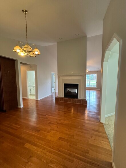 Building Photo - 224 Brookside Dr