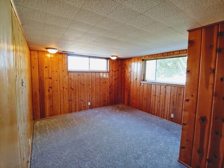 Building Photo - 1177 E 500 N