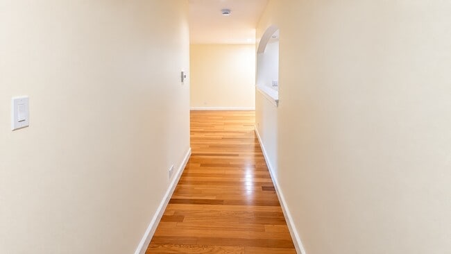 Building Photo - 329 Grissom Ct