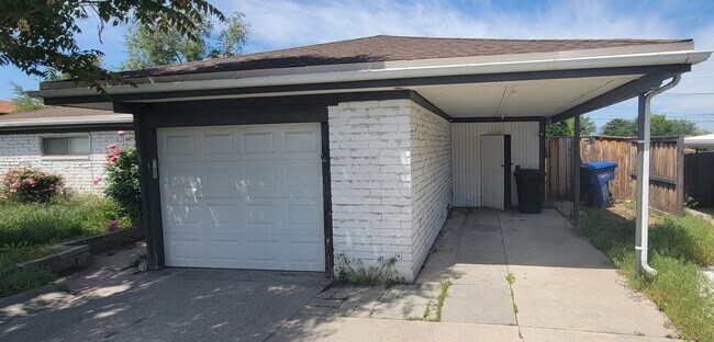 Building Photo - 8490 S 1330 E