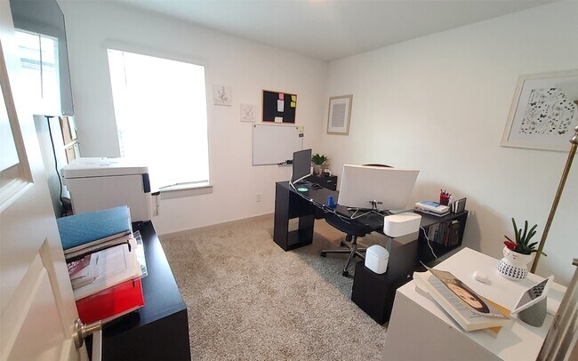 Building Photo - 3839 Sparkman Ln