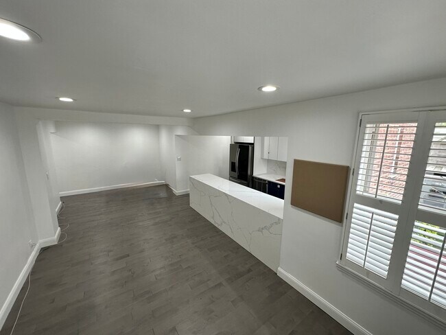 Building Photo - 64-35-35 Yellowstone Blvd