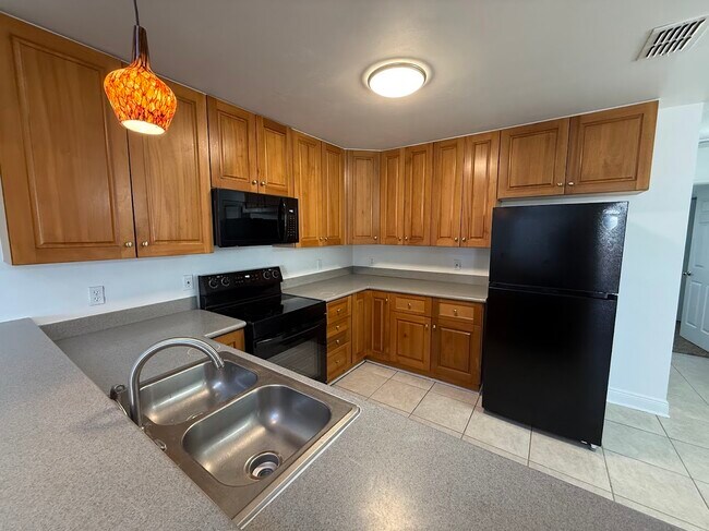 Building Photo - 3089 Sawtooth Dr