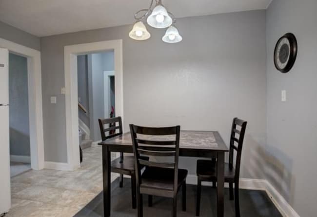 Building Photo - 713 Kearney St