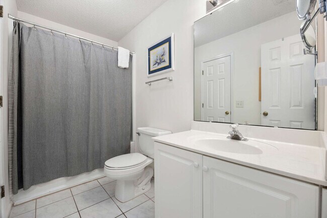 Building Photo - 111A S Yaupon Dr